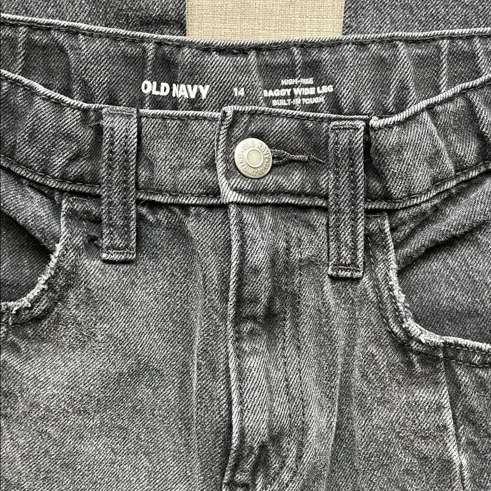 Old Navy black gray
